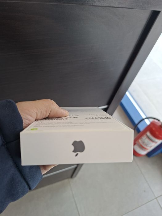 MAGAZIN Apple iPhone 17  Black Negru / Blue / Lavender / Sage / Sigilat Nou 256GB garantie 2 ani