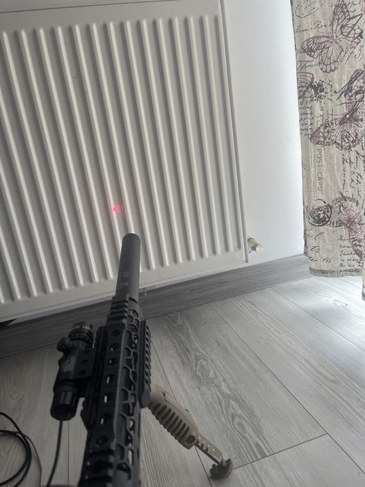 Doresc sa vand arma de airsoft realista