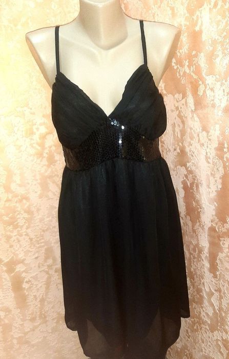 Платье с пайетками. Новое. 46р.