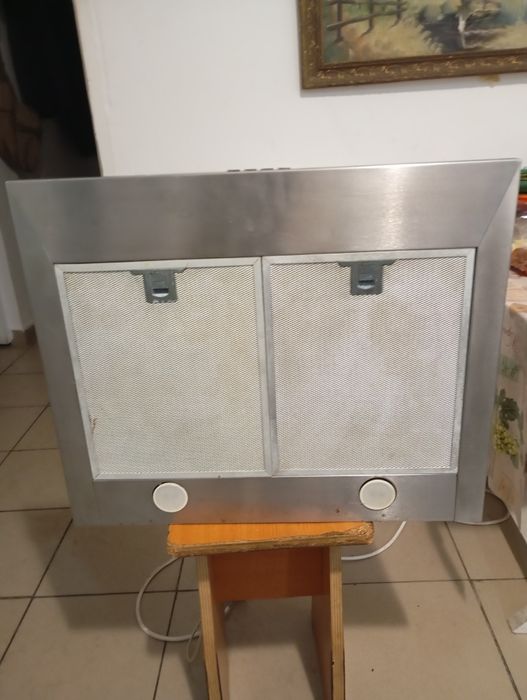 Hota bucătărie în conditi foarte bune