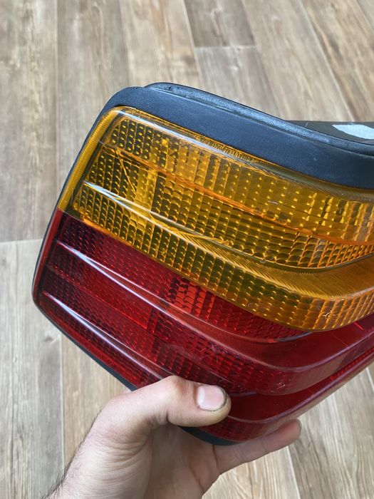 Плафана Мерседес W124 Hella оригинал стопы