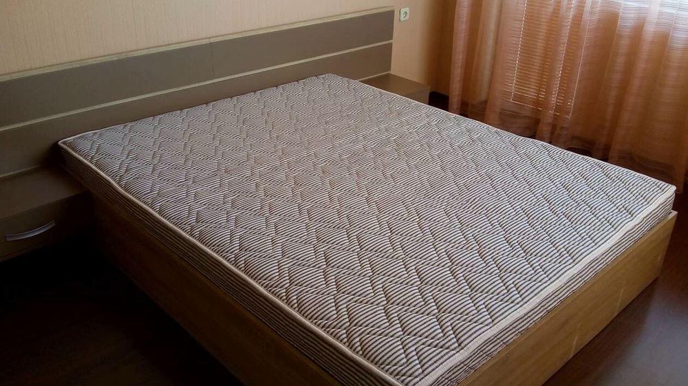 Дава се под наем Двустаен апартамент в Бургас, Зорница - 70 кв.м за 408 € - Снимка #2