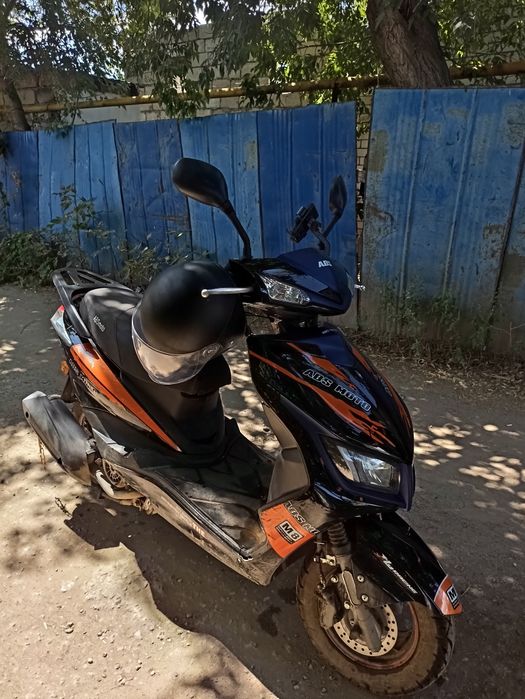 Скутер м8 продам