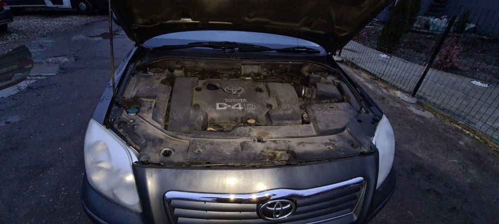 Dezmembrez Toyota Avensis D4D 2.0 D an 2006