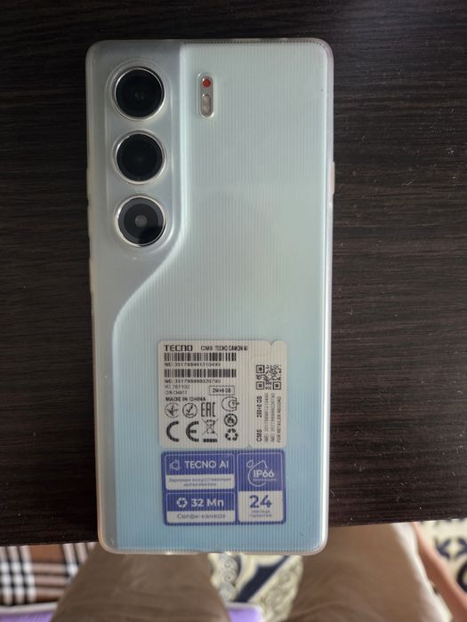 Смартфон Camon 40