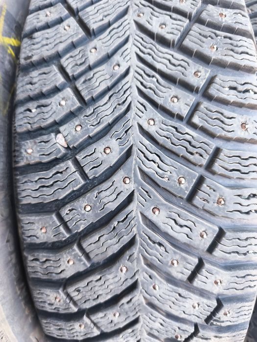 Шины 215/65R16 Michelin б/у