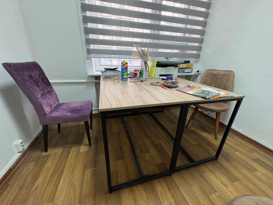 Стол письменгый, офисный.