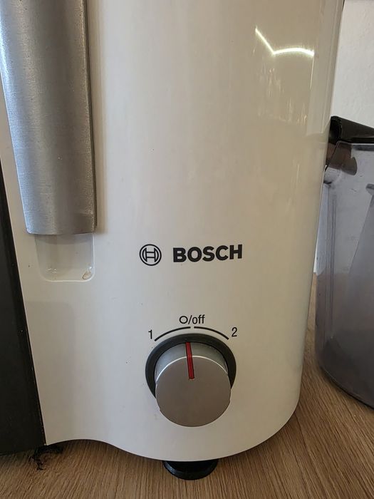 Сокоизстисквачка за плодове и зеленчуци Bosch 700W