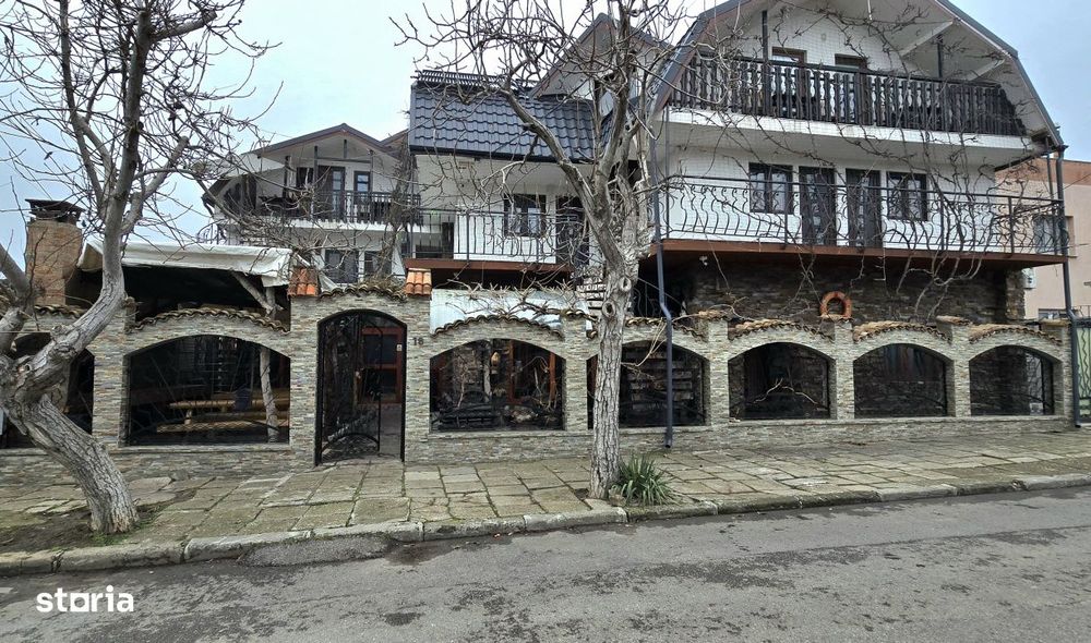 Pensiune 17 camere in Eforie Nord – afacere de familie, gata de expl