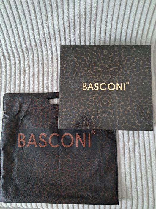 Продаются сапоги