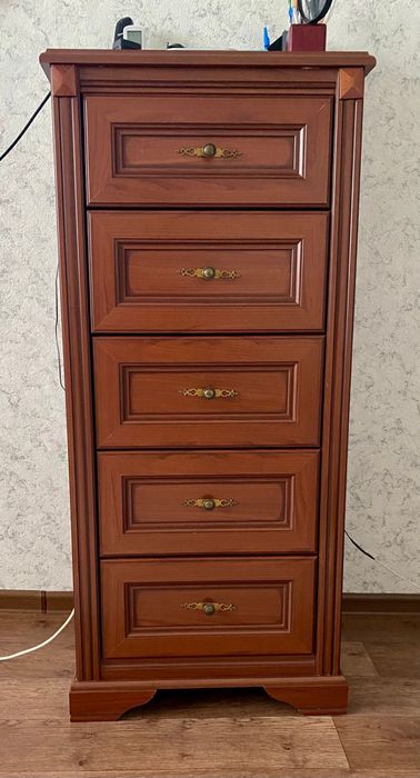 Продам очень хороший комод!