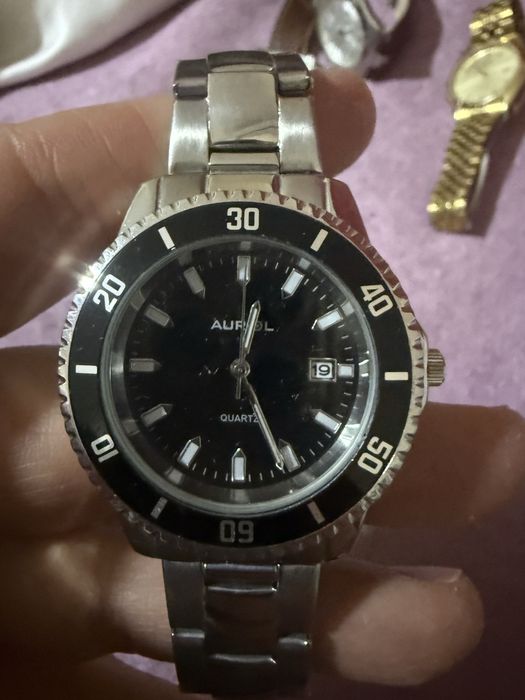 Часовници лот …..