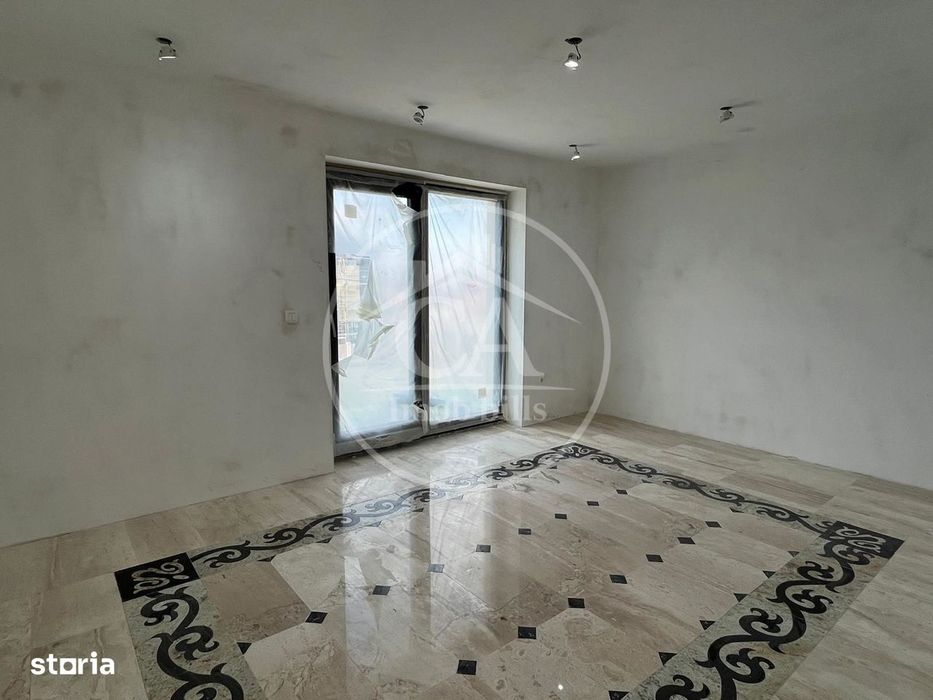 Casă de vânzare P+E+M cu 7 camere in Cartierul Grigorescu, Oradea