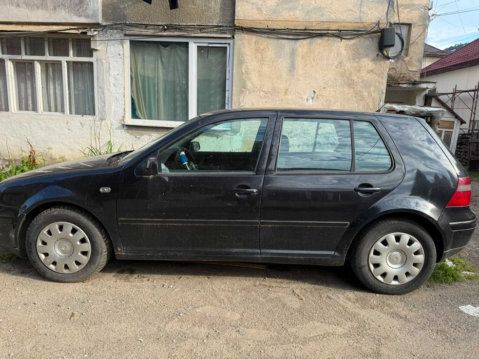 Vând autoturism Golf 4