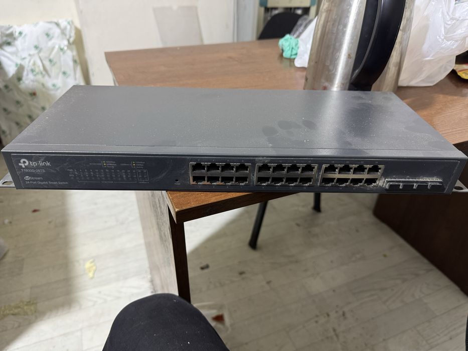 Продам комутатор tp link T1600G-28TS