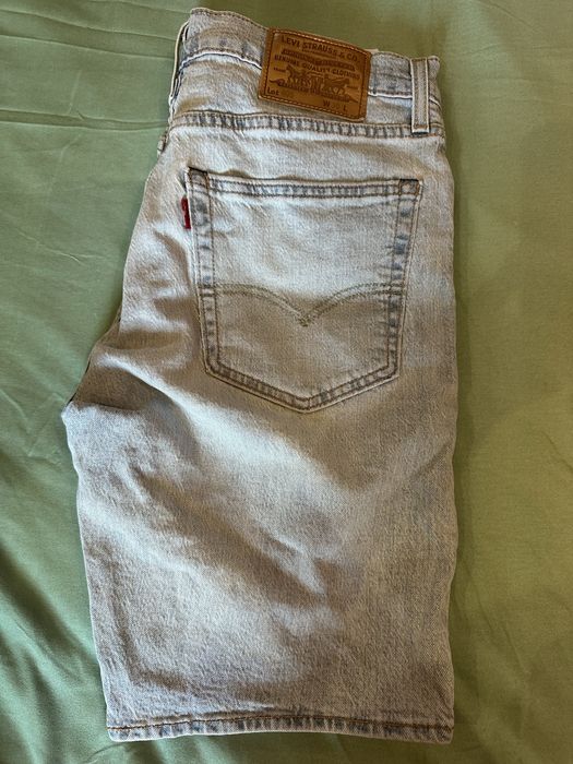 Blugi scurti Levi’s marimea 30 Barbati