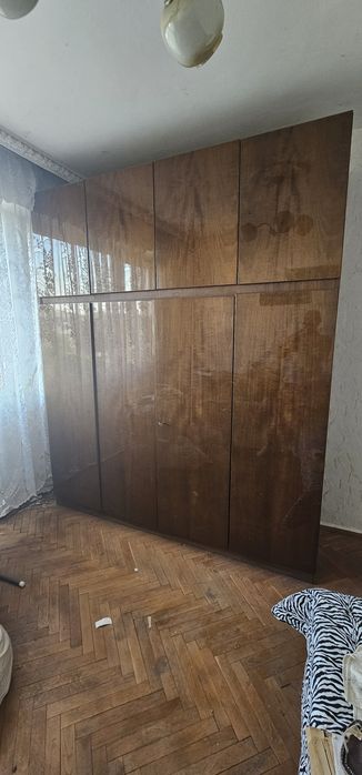 Четирикрилен гардероб