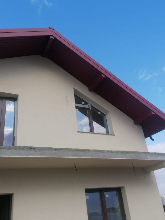 Reparatii acoperisuri montaj acoperis tigla metalica jgheaburi burlane