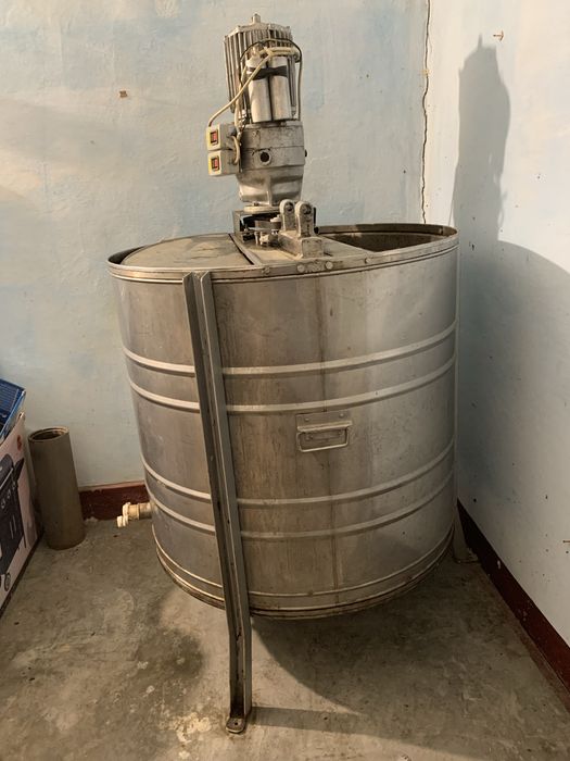 Centrifugă apicolă electrică 4 rame artizanală