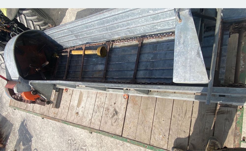 Imprastiat gunoi pt transporter tractor de munte