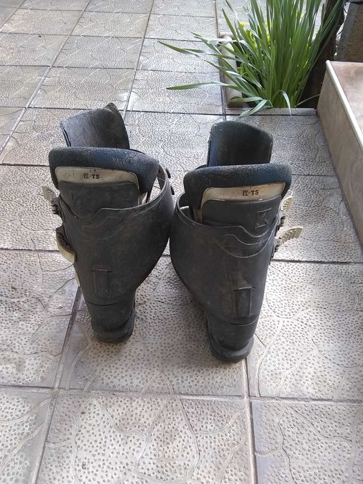 Ски обувки запазени, работещи, 42 номер