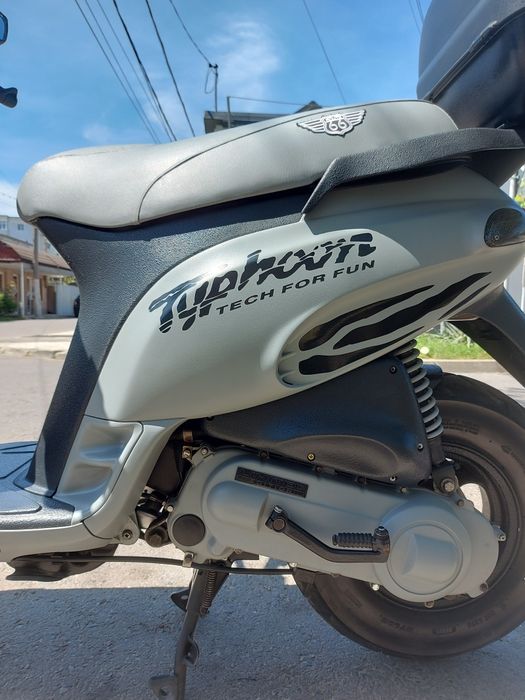 Vând Piaggio tiphoon.