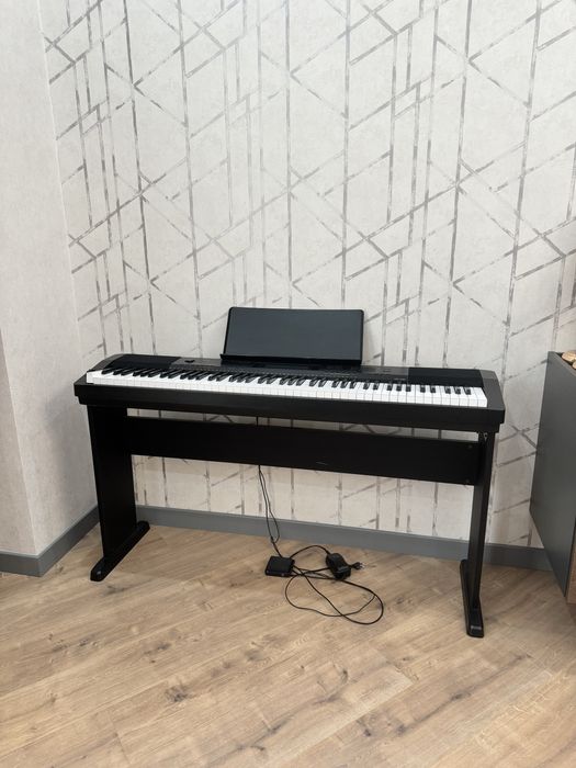 CASIO пианино в отличном состоянии