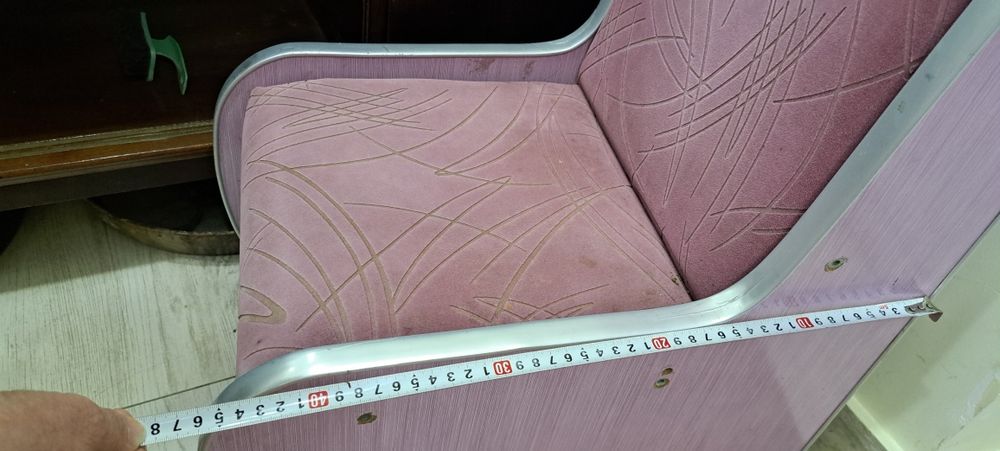 Детский стул. . Очень прочный. Основательно.