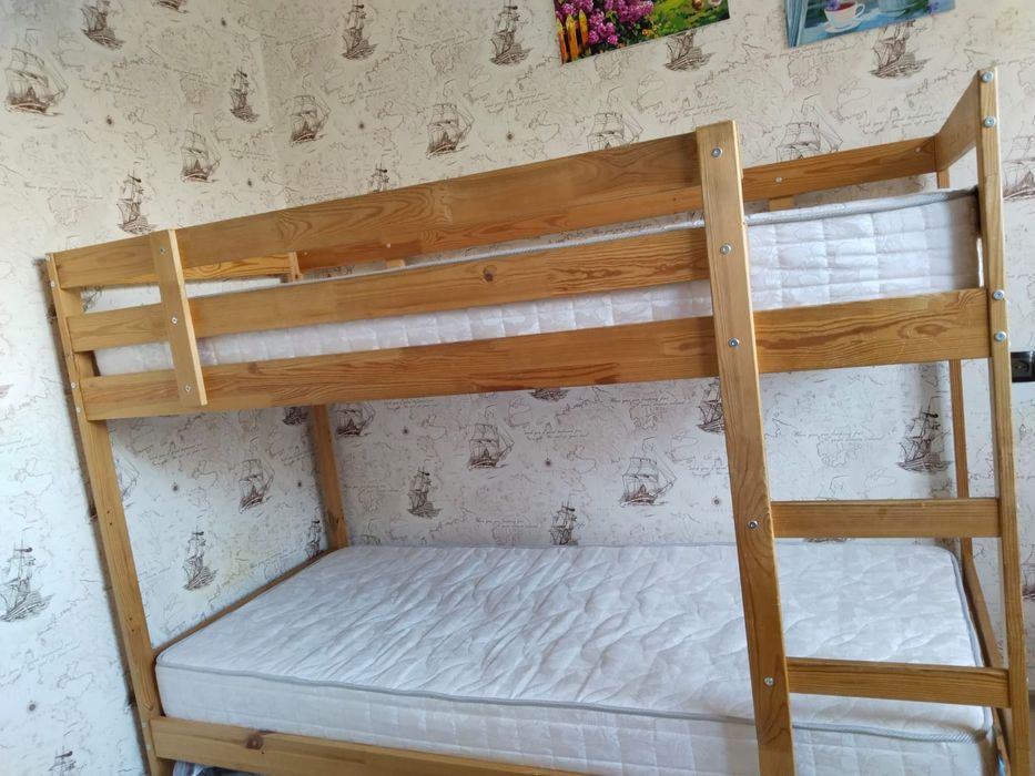 Продам двухъярусную кровать
