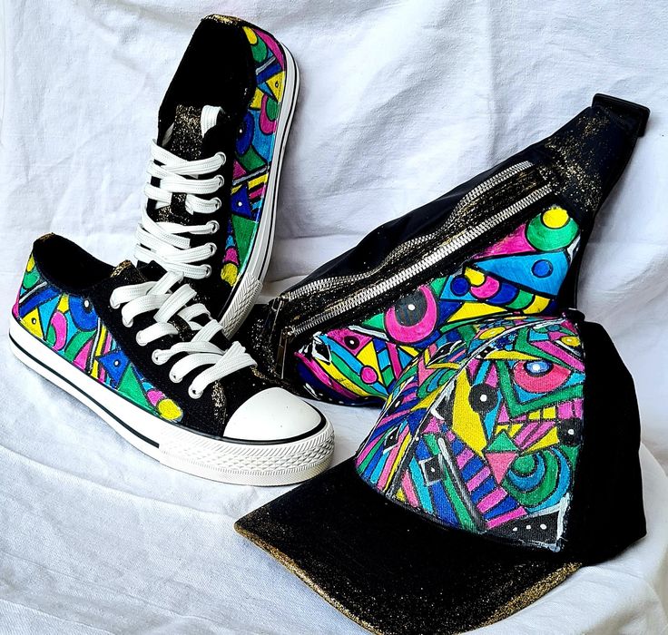 Дизайнерски , Уникален дамски сет , ръчно рисувани кецове