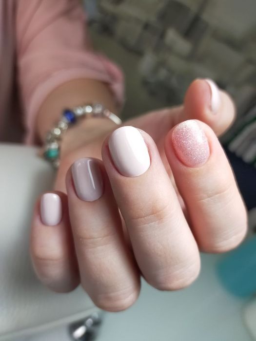 Услуги маникюра и педикюра в салоне красоты