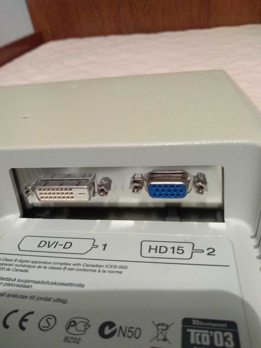 Монитор SONY - SDM - E -76 D .