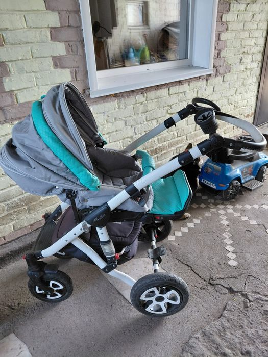 Продам коляску 2 в 1