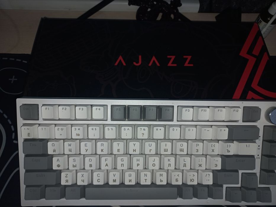 Ajazz AK820 Red switch
