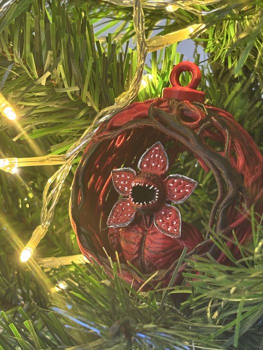 Коледен Орнамент Демогоргон от Stranger Things