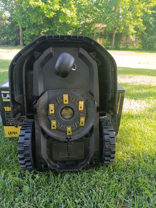 Продавам косачка робот LandscapX791