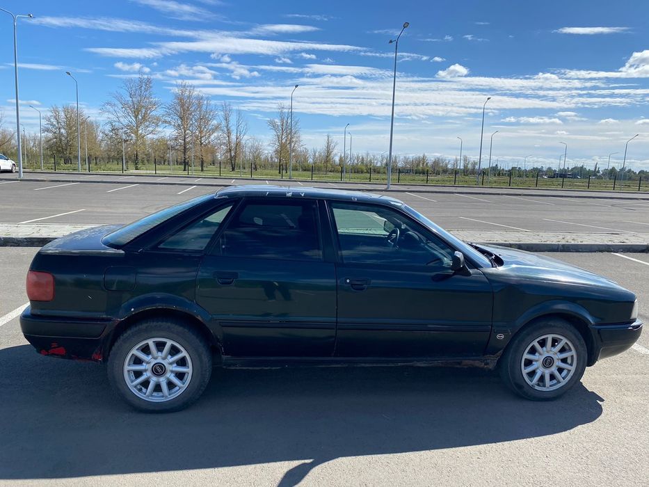 продам машину audi b4