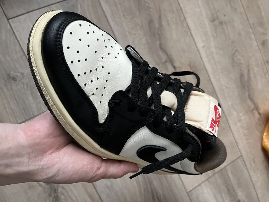 Продам кроссовки