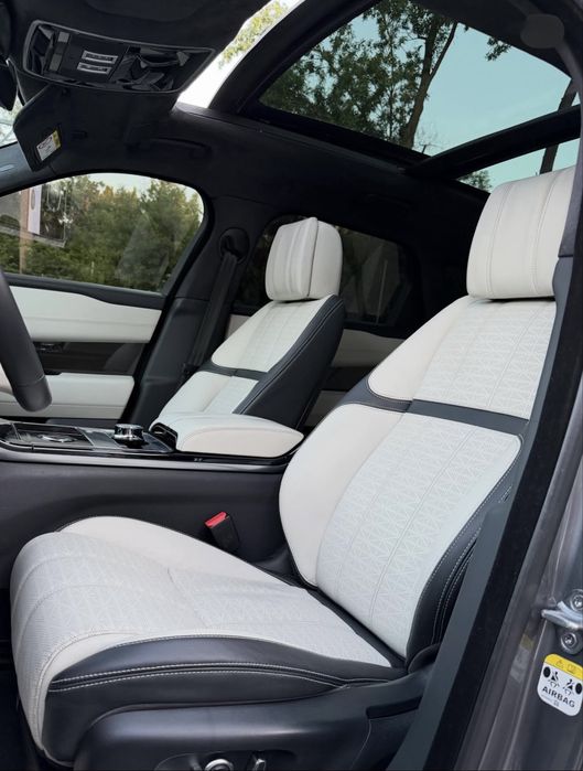 Range Rover Velar P380 First Edition