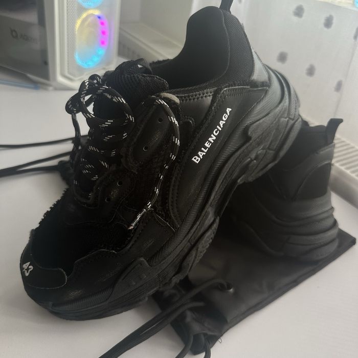 Sneakers barbati Balenciaga Triple S Clear Sole All Black,noi in cutie