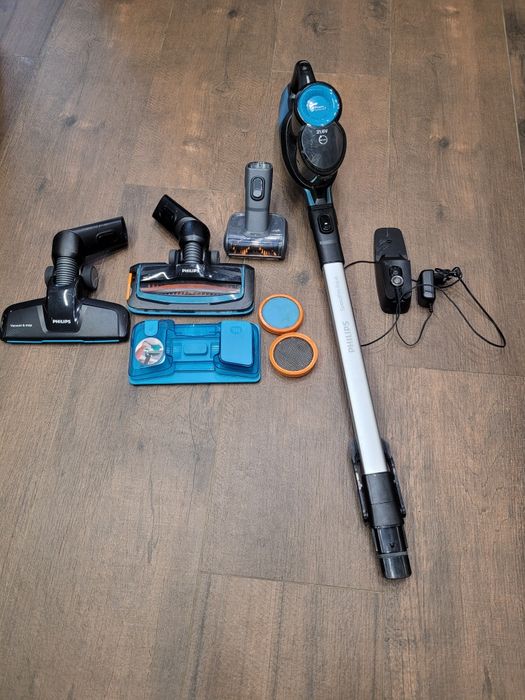 Вертикална прахосмукачка Phillips