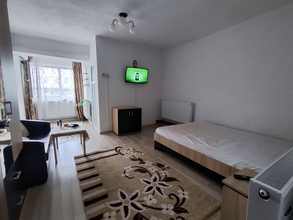 Inchiriez garsoniera confort 1