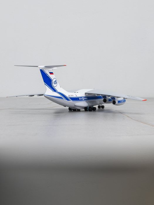 Коллекционная модель самолёта ИЛ-76, детализированная, масштаб 1:200