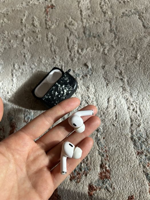 Вынуждена продать срочно наушники airpods pro