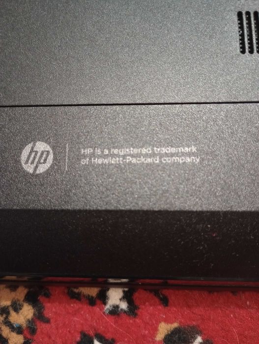 Vând Laptop model Hp