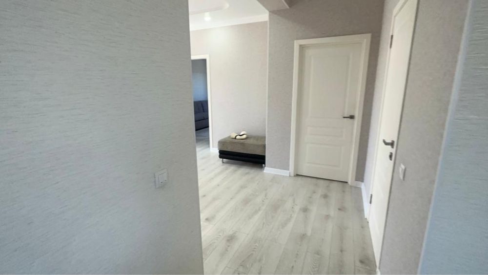 Дом в центре район 3 школы !