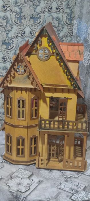 Домик для кукол продам