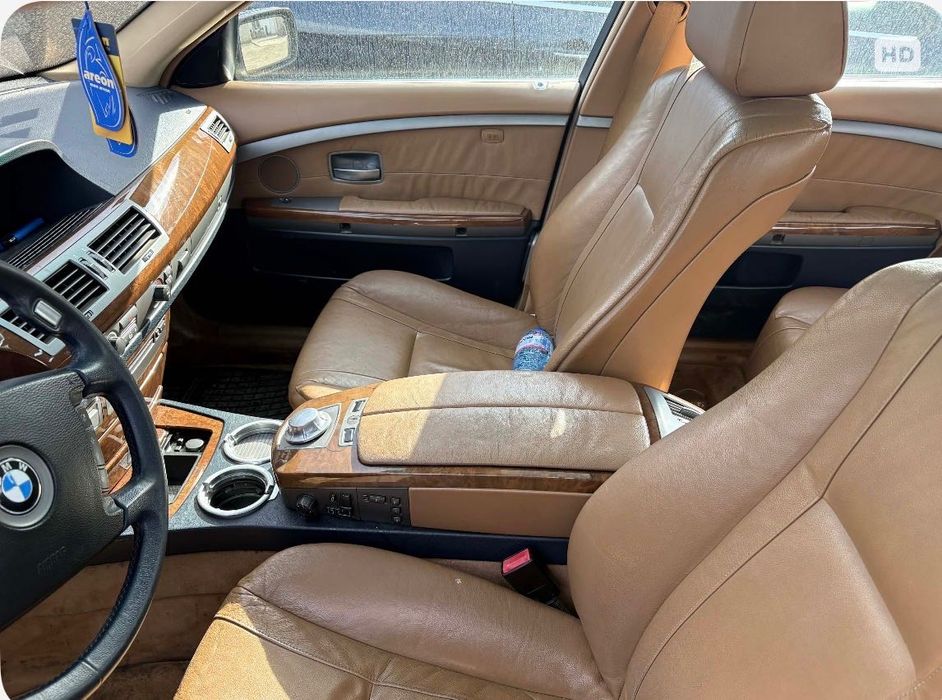 Продава се BMW 745i 2007година
