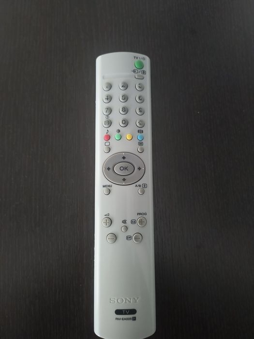 Televizor Sony cu telecomandă