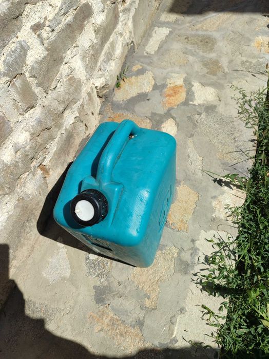 Пластмасови туби за вода